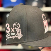 New Era Philadelphia 76ers '3x NBA Champions' Black/Pink 9FIFTY Snapback - Product Image