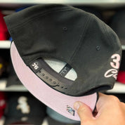 New Era Philadelphia 76ers '3x NBA Champions' Black/Pink 9FIFTY Snapback - Product Image