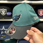 New Era Philadelphia Eagles 9FORTY Ball Cap | Green/Black - Product Image