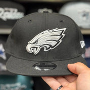 New Era Philadelphia Eagles Black/White 9FIFTY Snapback - Product Image