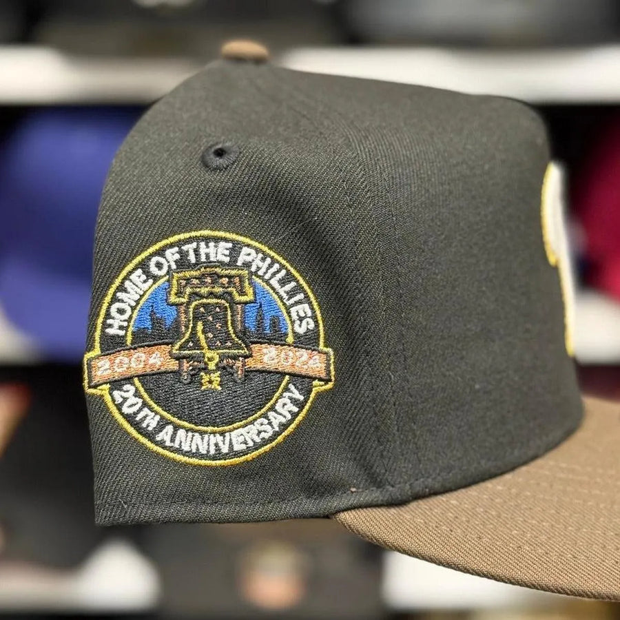 New Era Philadelphia Phillies '20th Anniversary' A-Frame Black/Brown 9FIFTY Snapback | Glow in the Dark - Product Image