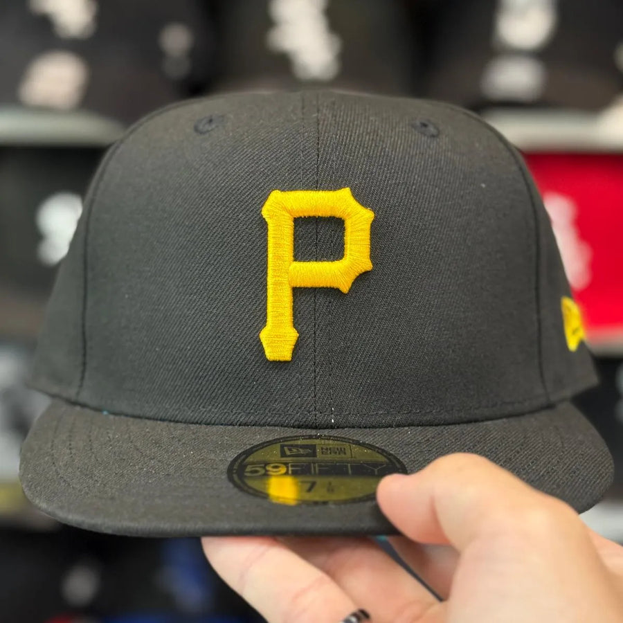 New Era Pittsburgh Pirates Black 59FIFTY Fitted Hat - Product Image