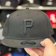 New Era Pittsburgh Pirates Black/Black 9FIFTY Snapback - Product Image