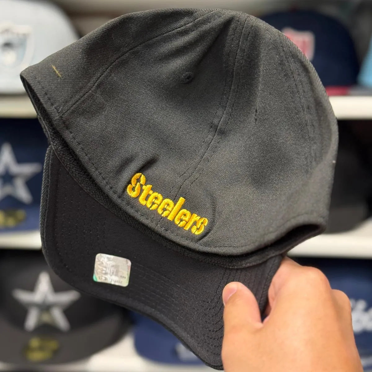 New Era Pittsburgh Steelers Black 39THIRTY Baseball Cap - Product Image
