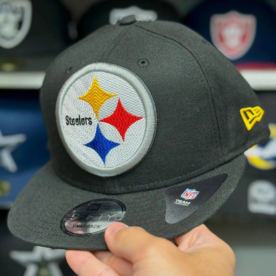 New Era Pittsburgh Steelers 'Large Logo' Black 9FIFTY Snapback - Product Image