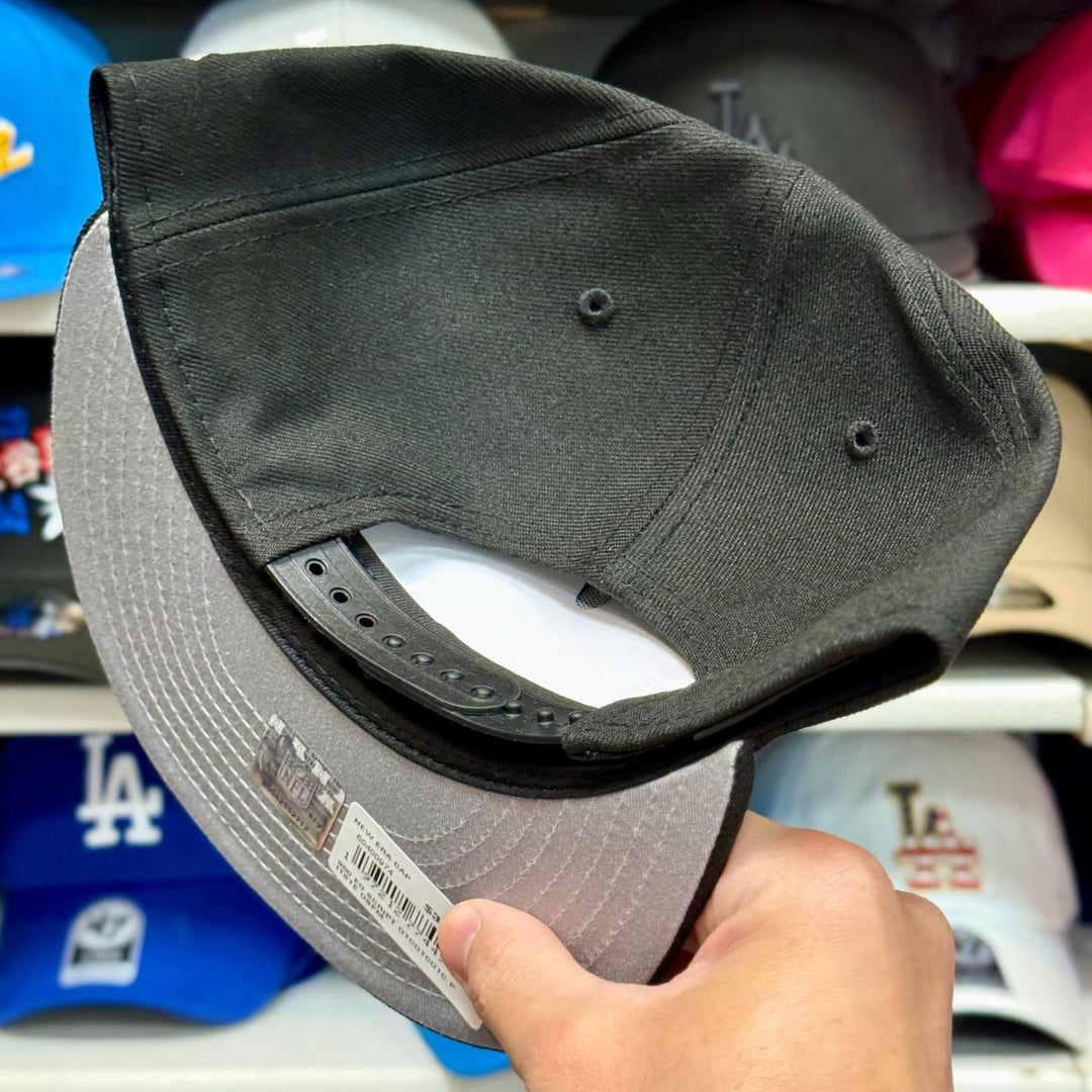 New Era Pittsburgh Steelers 'Script Logo' Black 9FIFTY Adjustable Snapback Hat - Product Image