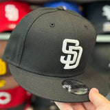 New Era San Diego Padres Black 9FIFTY Snapback