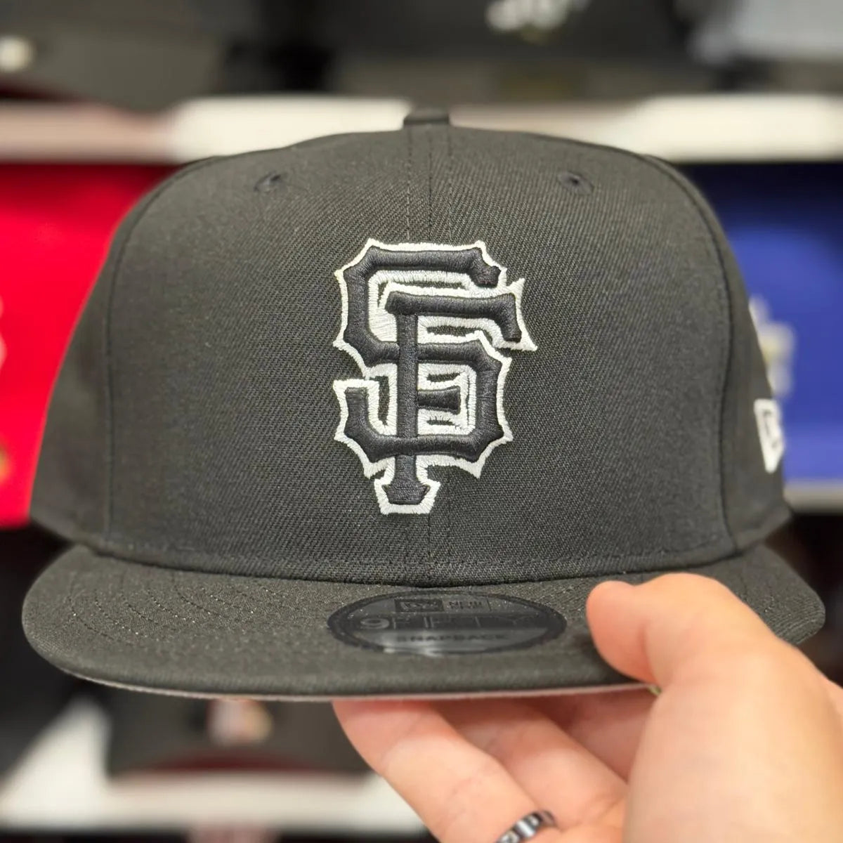 New Era San Francisco Giants 'Outline Logo' Black 9FIFTY Snapback - Product Image