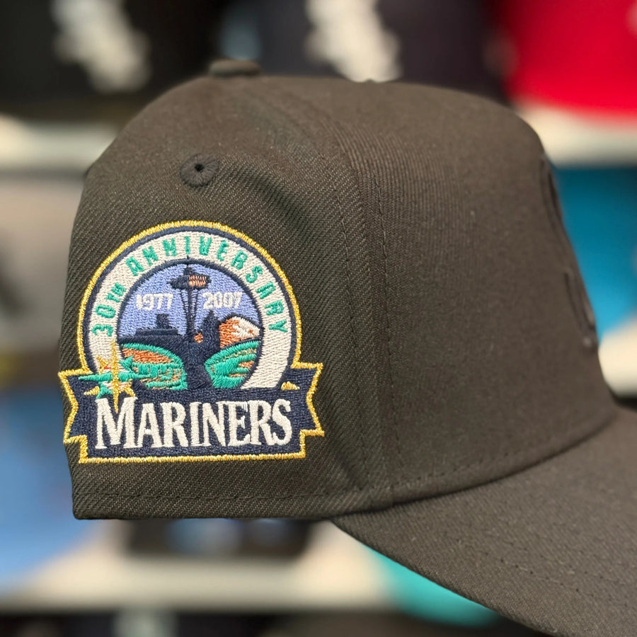 New Era Seattle Mariners '30th Anniversary' A-Frame All Black 9FORTY Snapback - Scarlet - Product Image