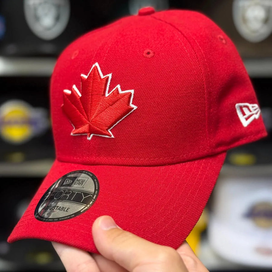 New Era Toronto Blue Jays 'Maple Leaf' Red 9FORTY Baseball Cap - Product Image