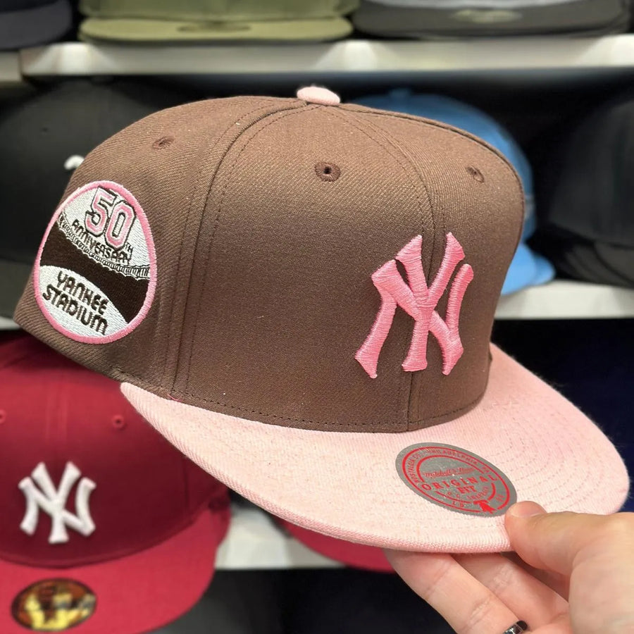 New York Yankees '50th Anniversary' Mocha Brown/Pink Mitchell & Ness Snapback - Product Image
