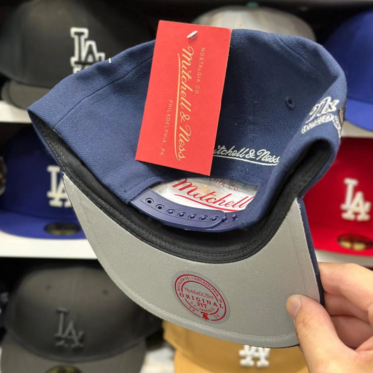 New York Yankees 'Celebratory Patch' Navy/White Mitchell & Ness Snapback - Product Image
