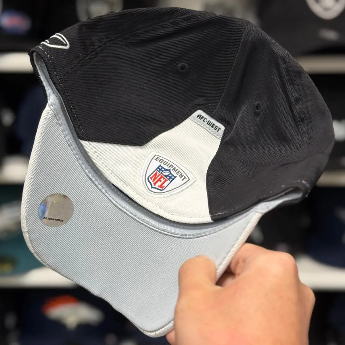 Oakland Raiders Black/White Reebok Baseball Cap - Product Image