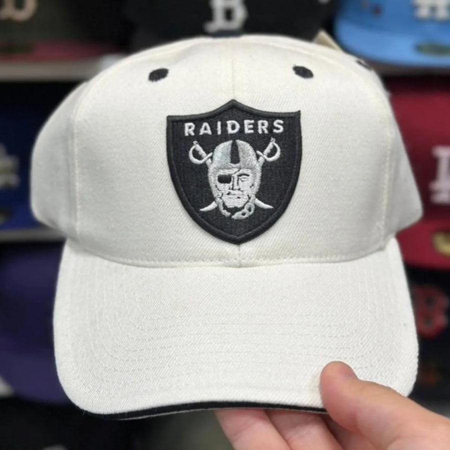 Oakland Raiders Vintage Ball Cap | White - Product Image