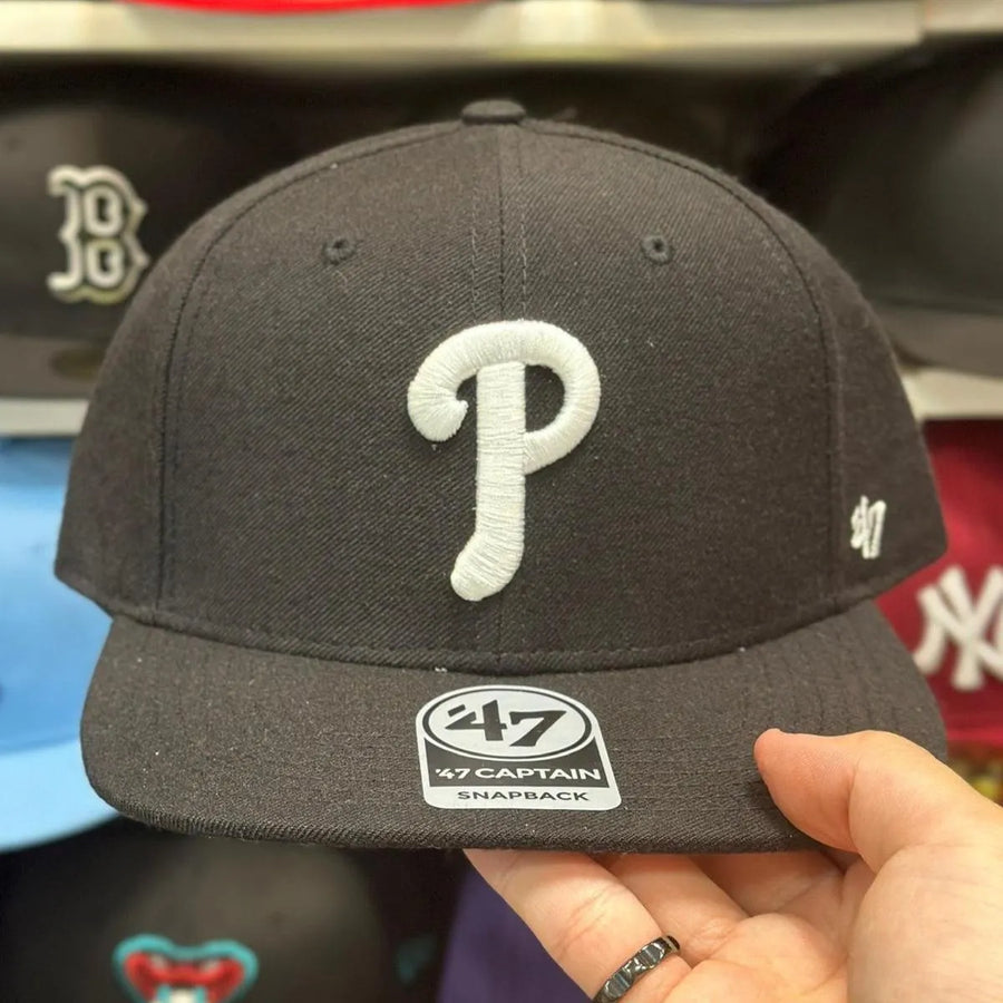 Philadelphia Phillies Black/White '47 Brand Snapback - Product Image