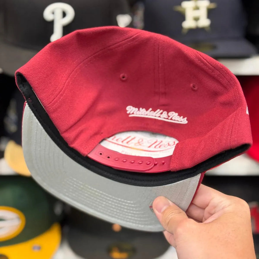 Philadelphia Phillies 'Historical Patch' Maroon/White Mitchell & Ness Snapback - Product Image