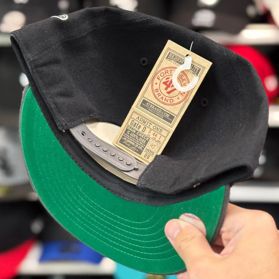 Pittsburgh Pirates Black/Grey '47 Brand Snapback - Product Image