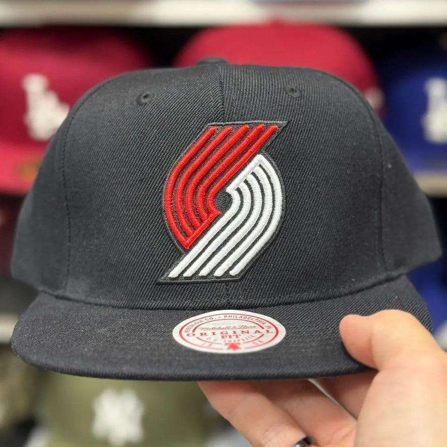 Portland Trail Blazers Black Mitchell & Ness Snapback - Product Image