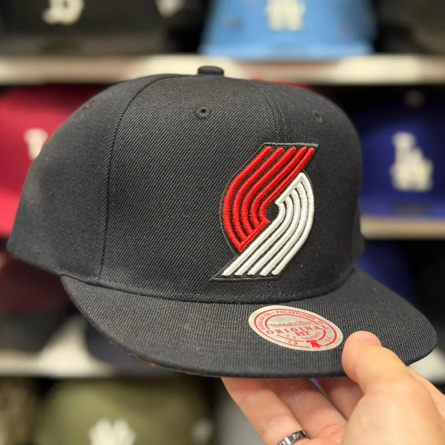 Portland Trail Blazers Black Mitchell & Ness Snapback - Product Image