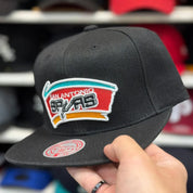 San Antonio Spurs Black Mitchell & Ness Snapback - Product Image