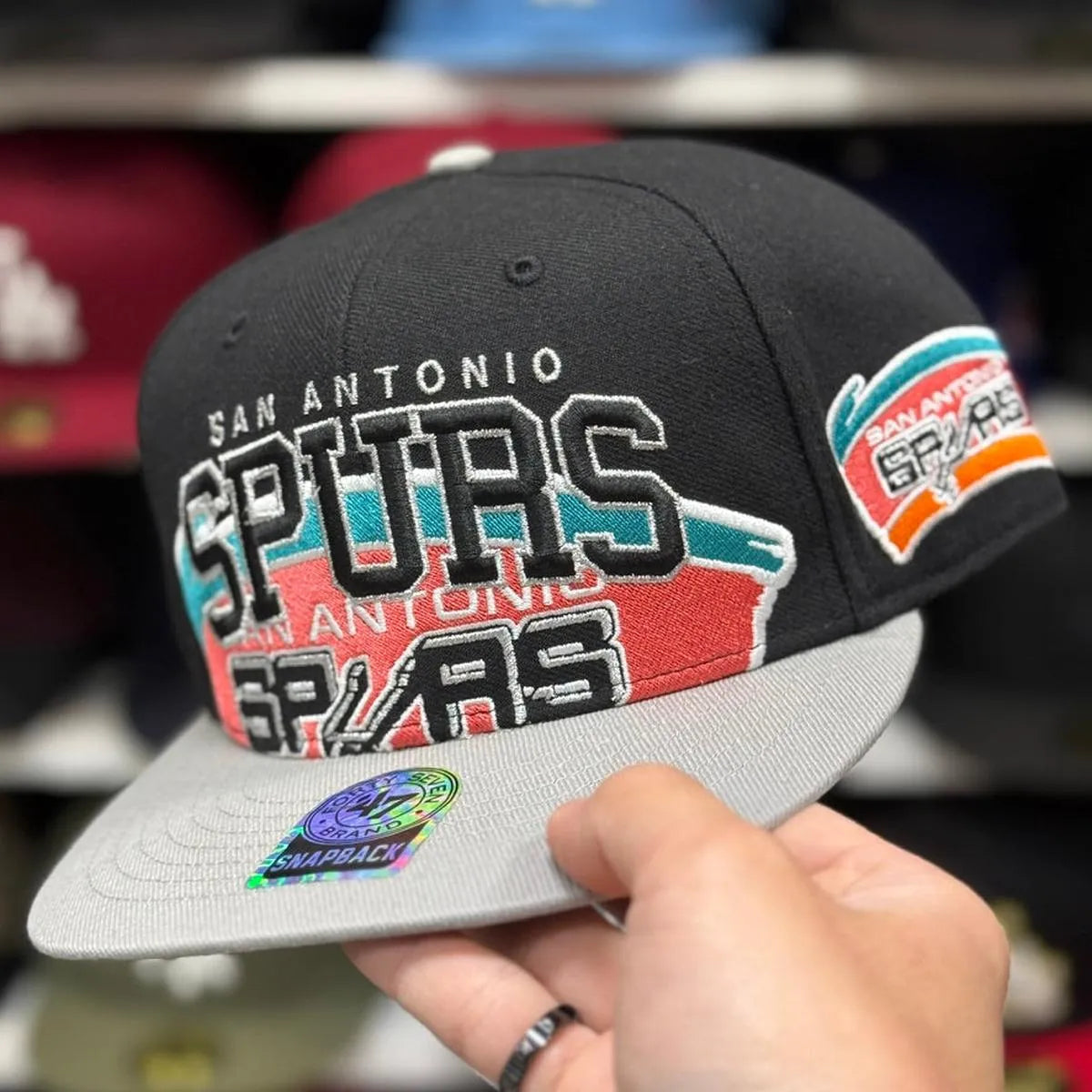 San Antonio Spurs Black/Silver '47 Brand Snapback - Product Image