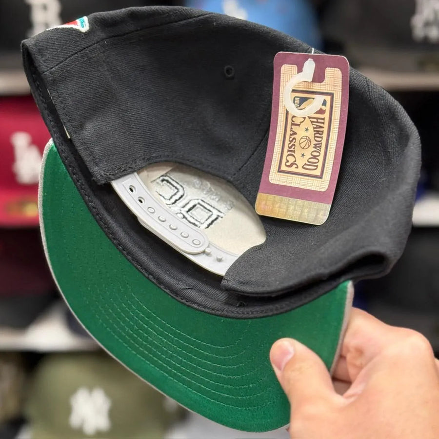 San Antonio Spurs Black/Silver '47 Brand Snapback - Product Image