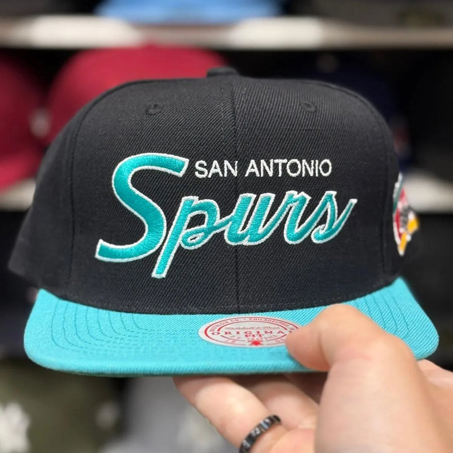 San Antonio Spurs Black/Turquoise Mitchell & Ness Snapback - Product Image