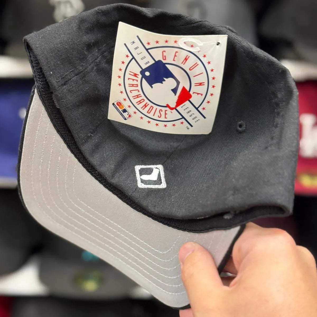 Youth Chicago White Sox Black/White FlexFit Baseball Cap - Product Image