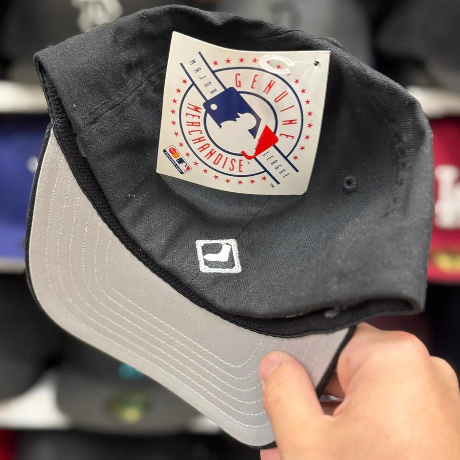 Youth Chicago White Sox Black/White FlexFit Baseball Cap - Product Image
