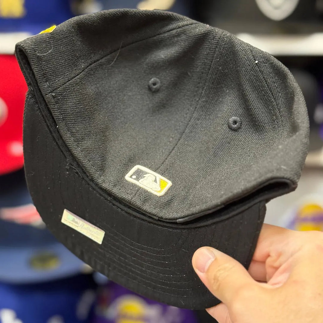 Youth Los Pittsburgh Pirates Black Kids Authentic Collection New Era 59FIFTY Fitted Hat - Product Image