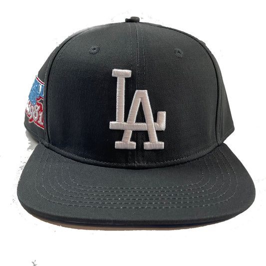 Los Angeles Lakers (Black/Red) Snapback – Cap World: Embroidery