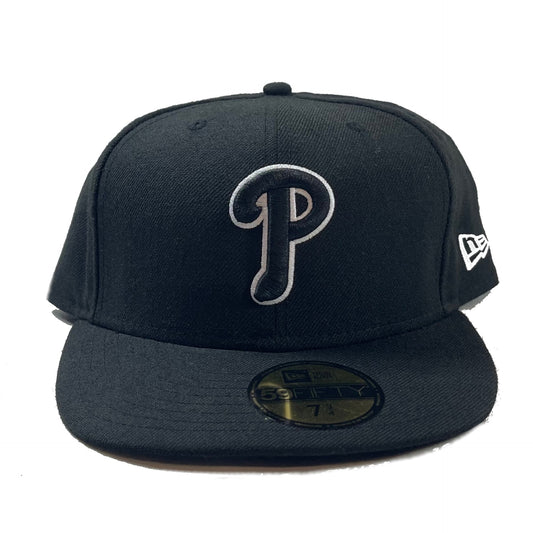 Philadelphia Phillies (Black Outline) Fitted